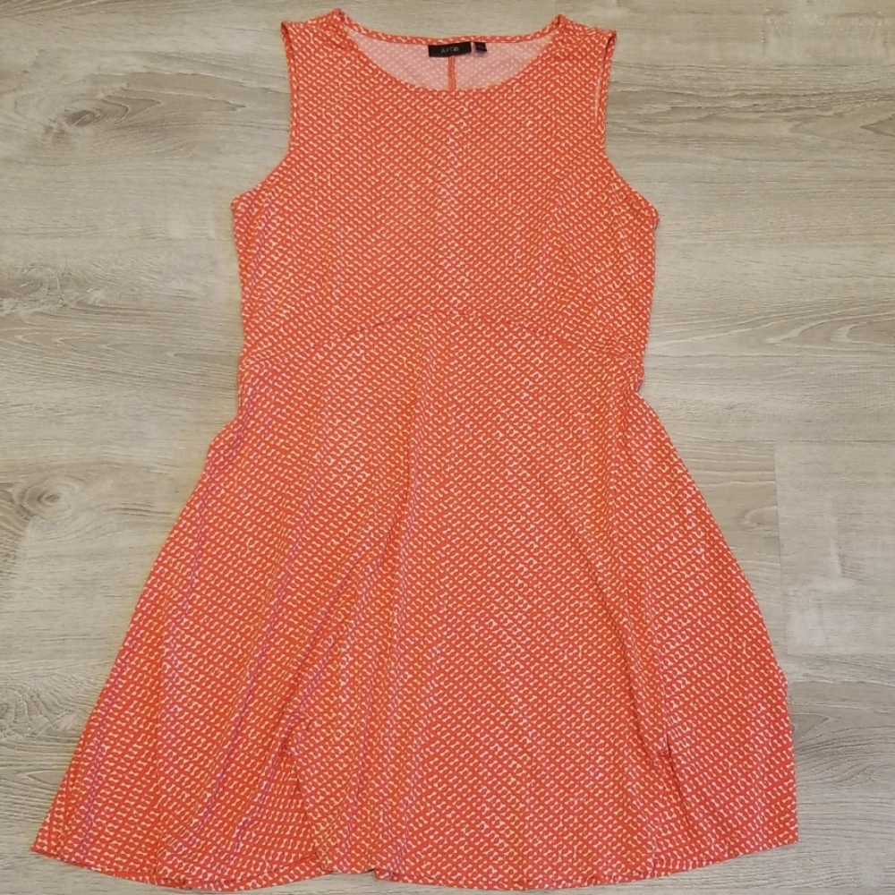 APT. 9 STRETCHY DRESS
